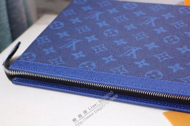 lv手包 2019夏季新品 POCHETTE VOYAGE中號手袋 M61692新花 lv男士手拿包  lvqb1514